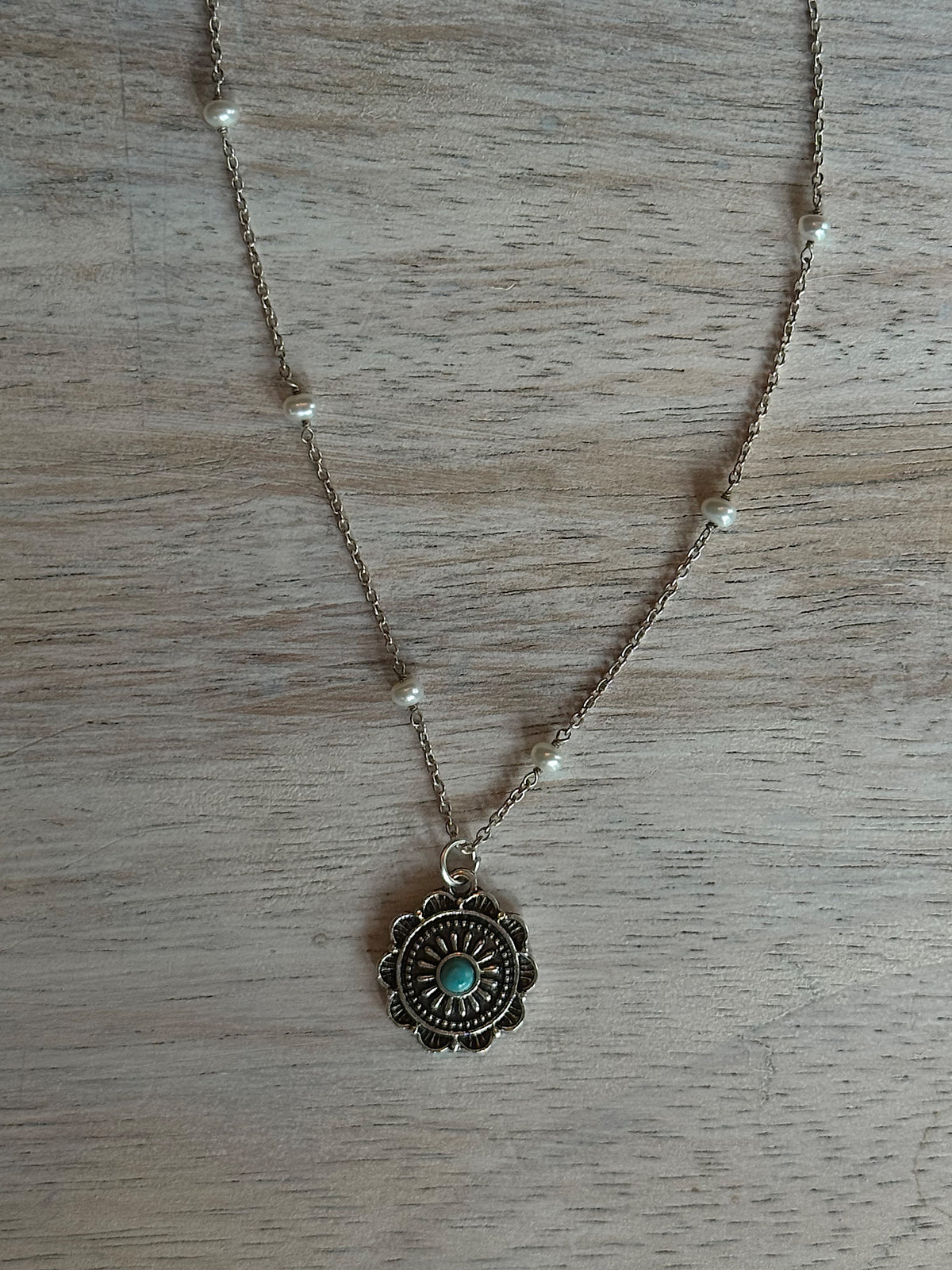 Western Girl Necklace - Pearl Chain