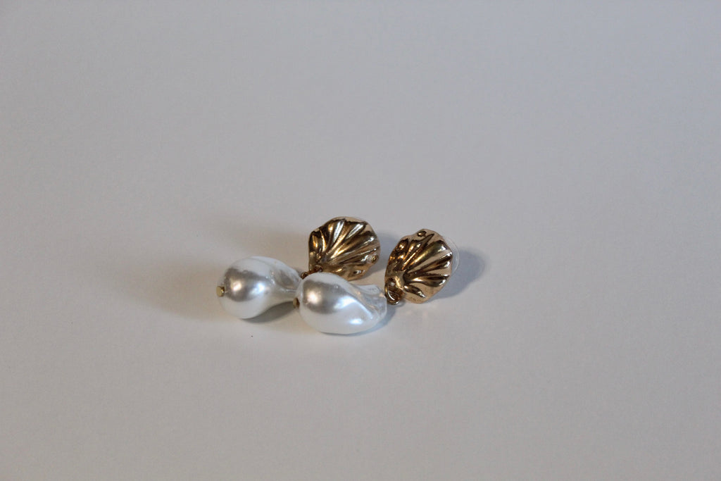 Pearl of the Sea Earrings